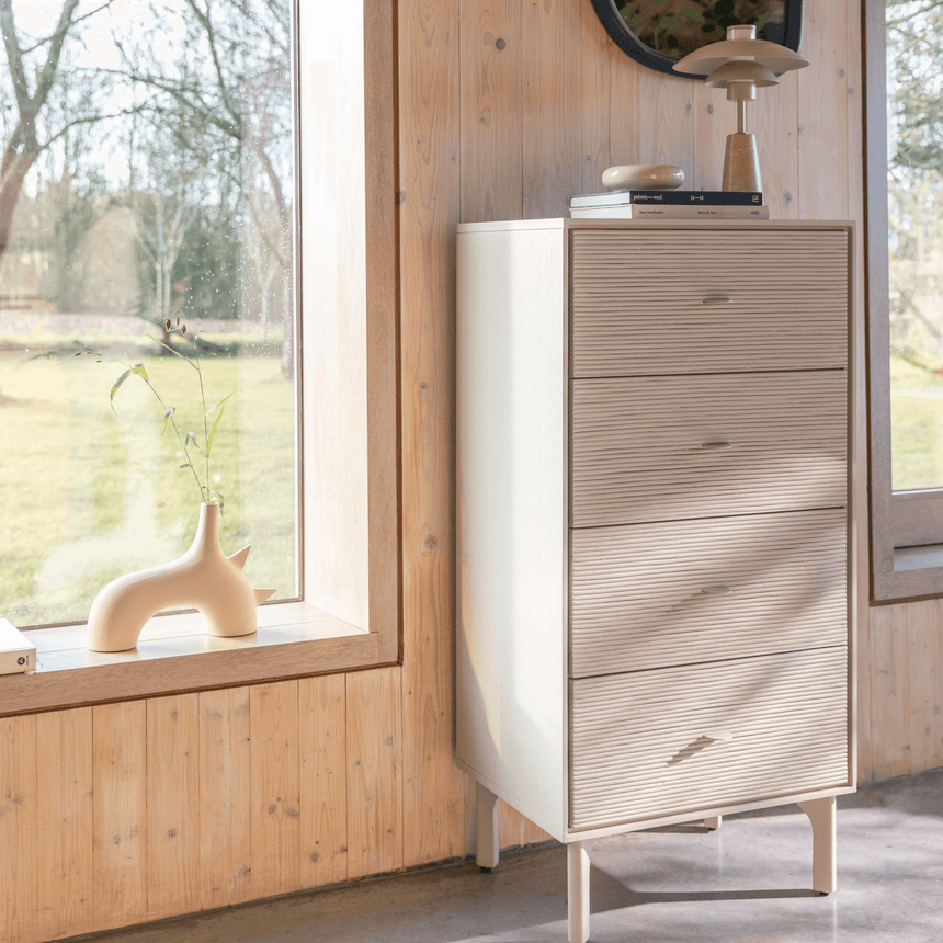 Morning wooden chest of drawers