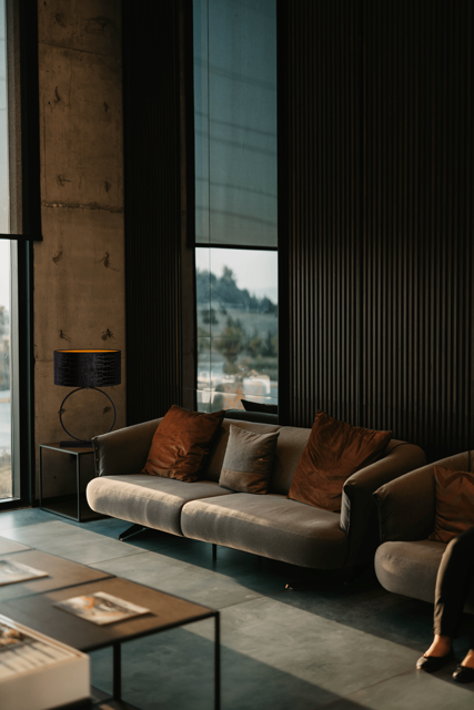 Devon szövet asztali lámpa fekete vázzal 76