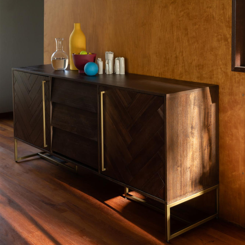 Class 2 ajtós magas fa komód