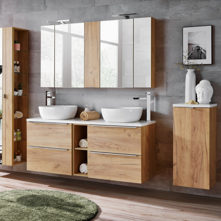 Capri fa faliszekrény