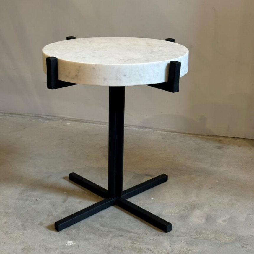 White márvány lerakóasztal