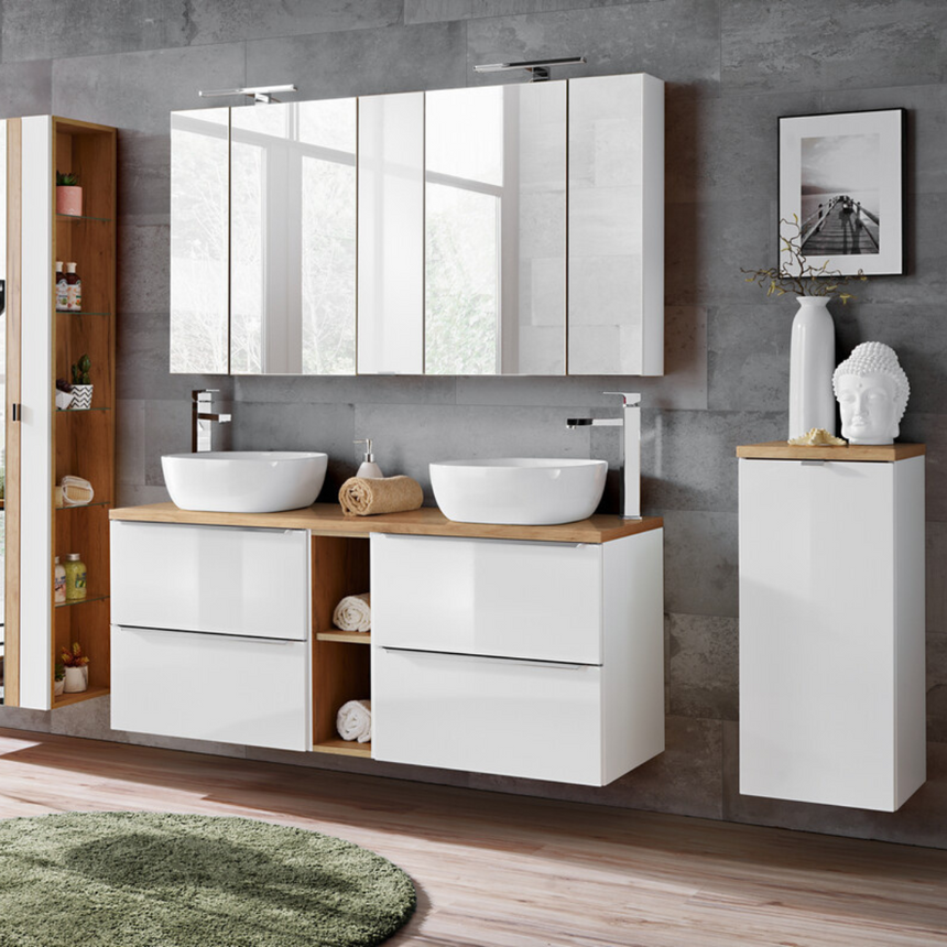 Capri fa faliszekrény