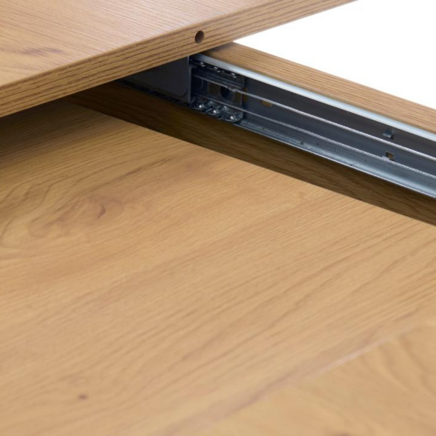 Cesura bővíthető fa étkezőasztal Ø120-160