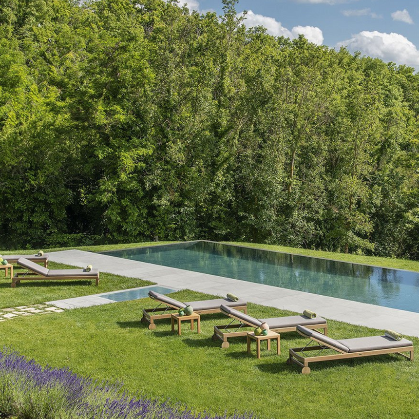 Kilt garden coffee table