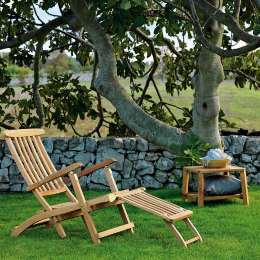 Kilt garden coffee table