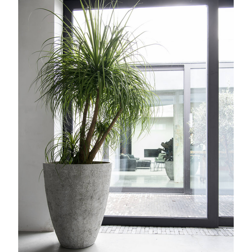 Oliver stone flower pot Ø70