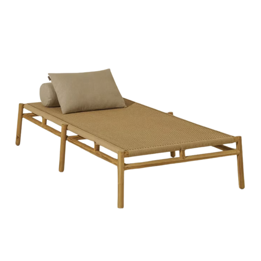 Kilt garden coffee table