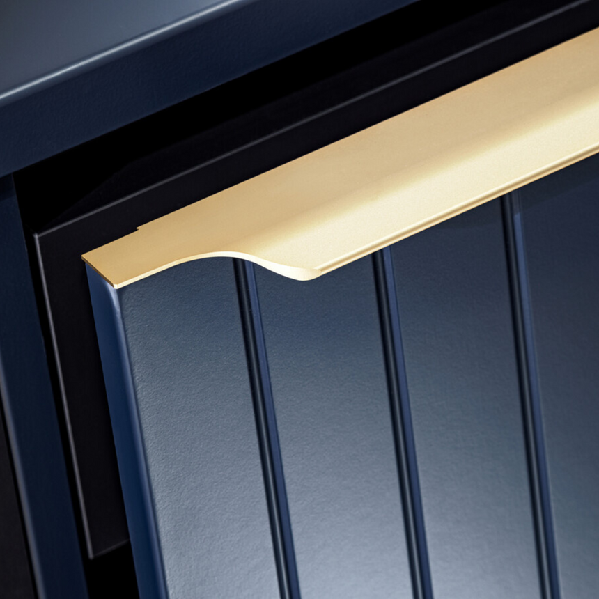 Baggy woven chenille pouf