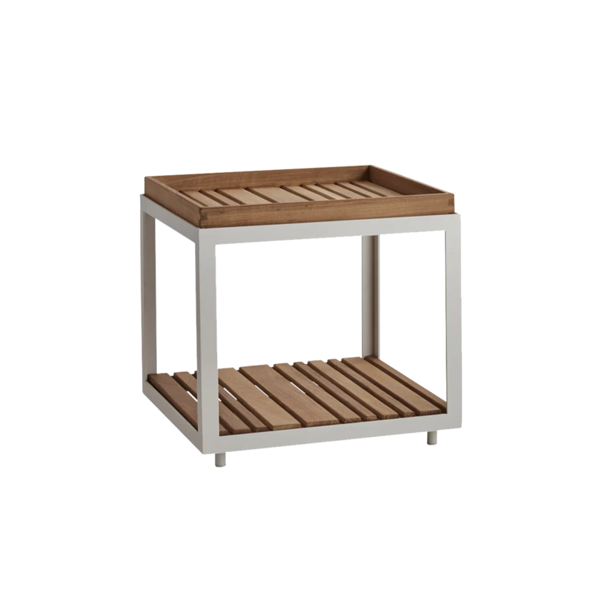 Level fa kerti dohányzóasztal 48x48