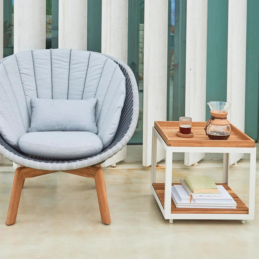 Level fa kerti dohányzóasztal 48x48