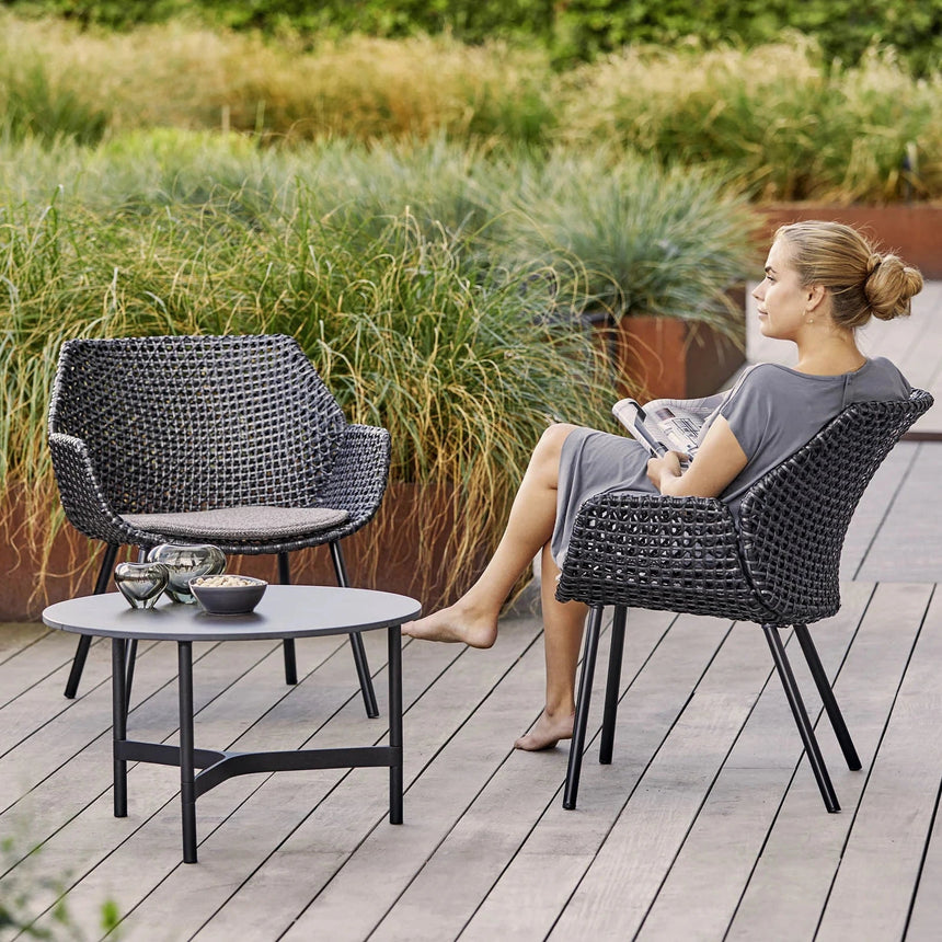 Twist fém kerti dohányzóasztal fém lábbal Ø70