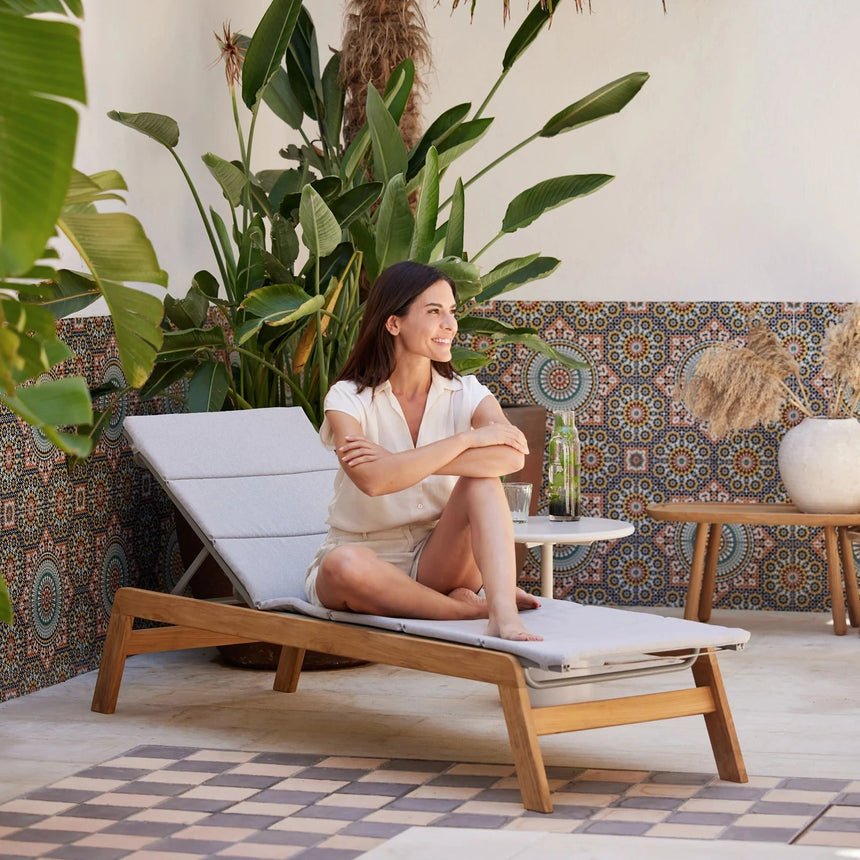 Elegance fabric chair