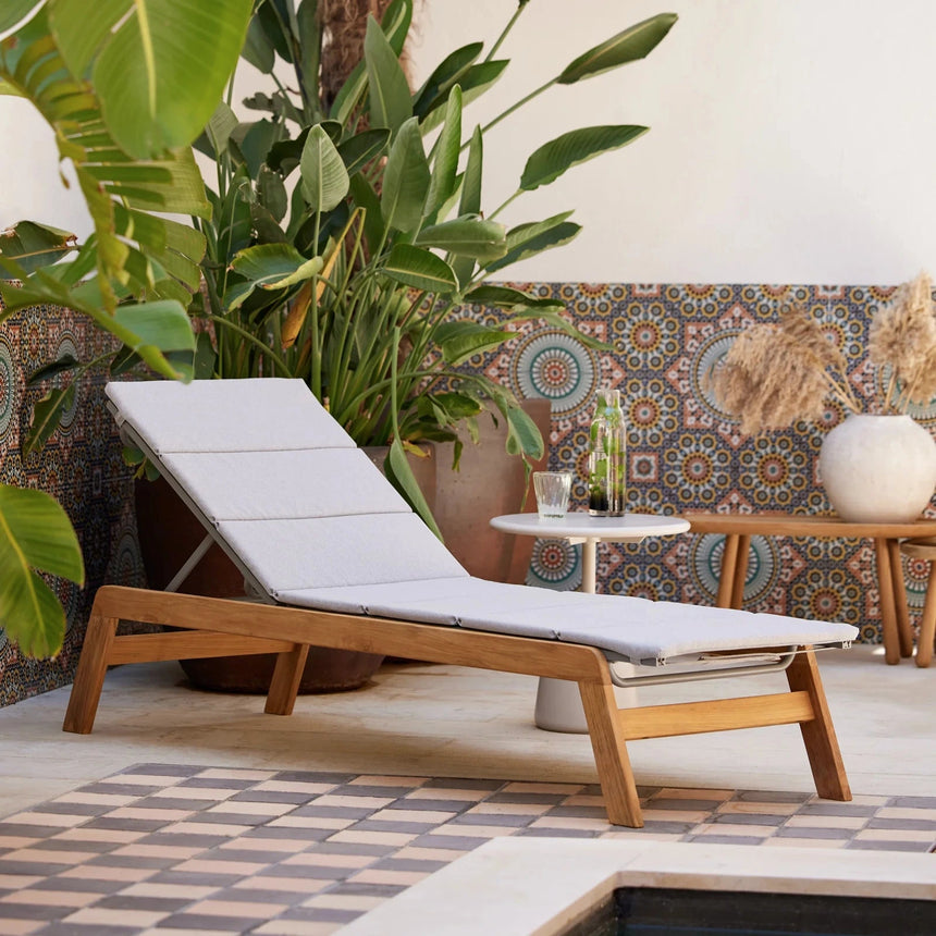 Elegance fabric chair