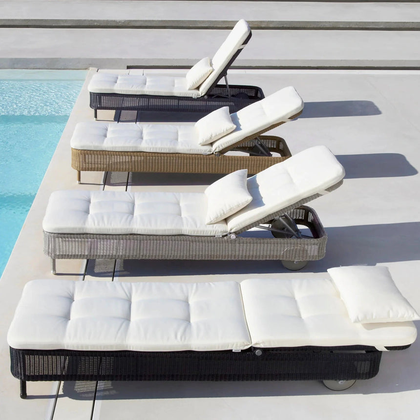 Elegance fabric chair