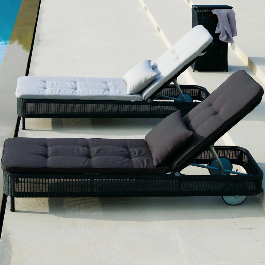 Elegance fabric chair