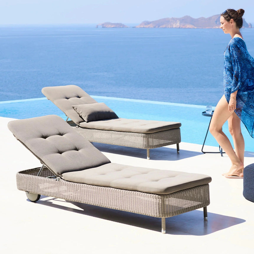 Elegance fabric chair