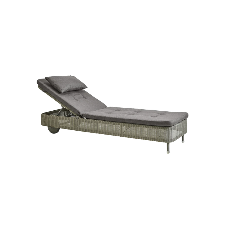 Elegance fabric chair