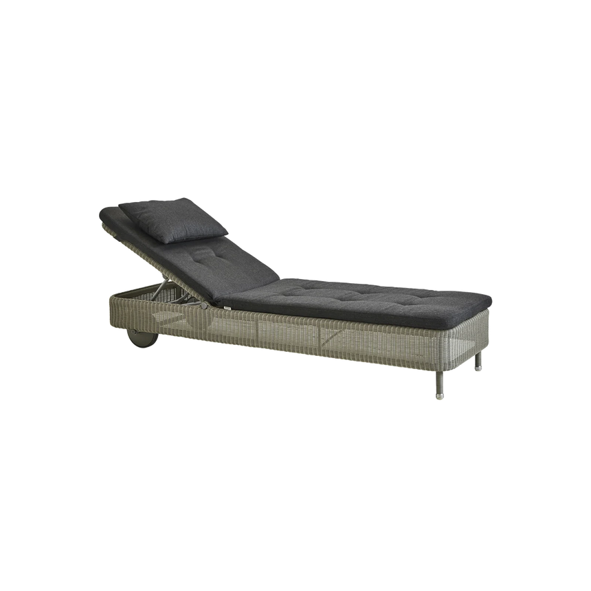 Elegance fabric chair