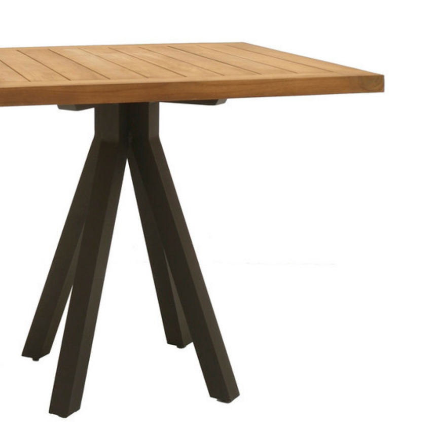 Aiguablava fa kerti étkezőasztal