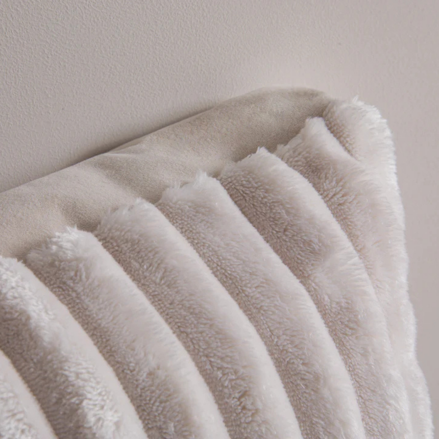 Stripy kordbársony párna