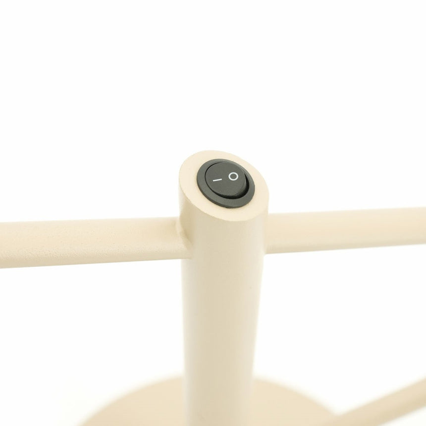 Curo metal table lamp