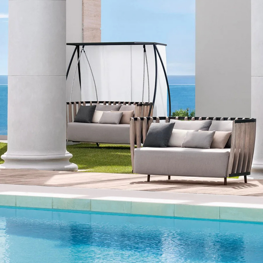 Kilt garden coffee table