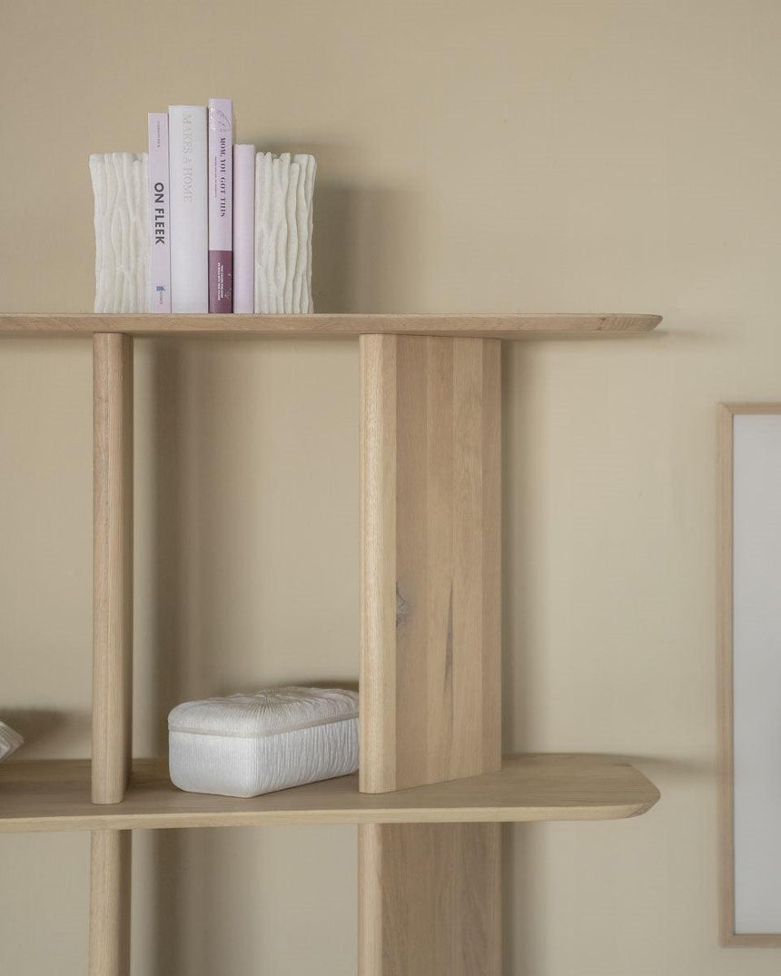 Daria resin bookshelf