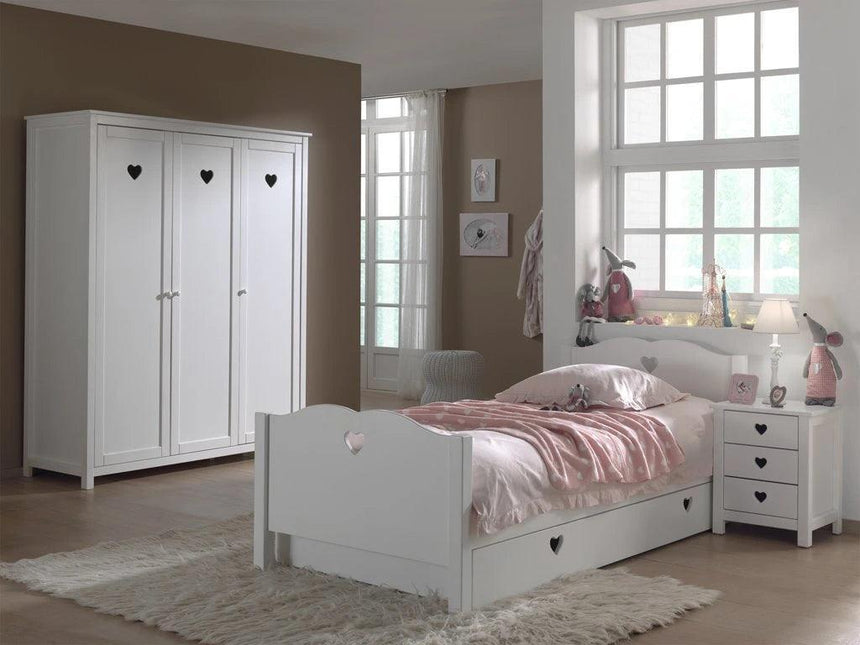 Amori 3-door wooden children's wardrobe
