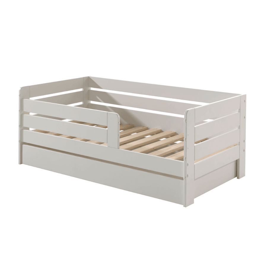 Peuterbed2 wooden children's bed, 70x140 with bed frame