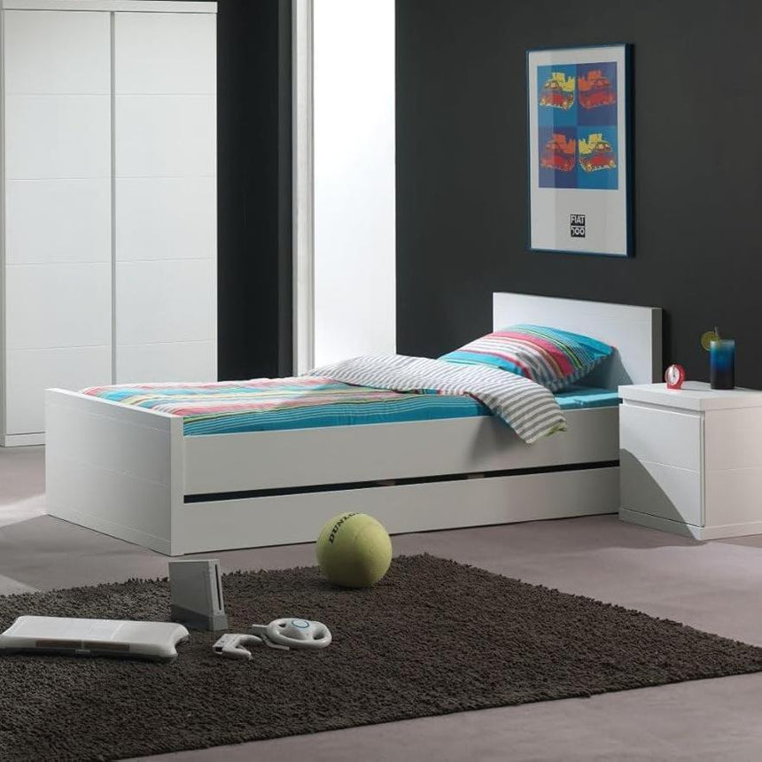 Lara wooden children's bed 90x200 with bed linen holder