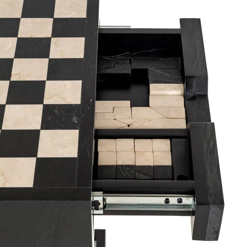 Zyenna glass chessboard