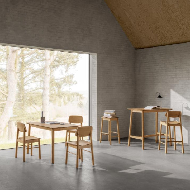 Barlow wooden bar table