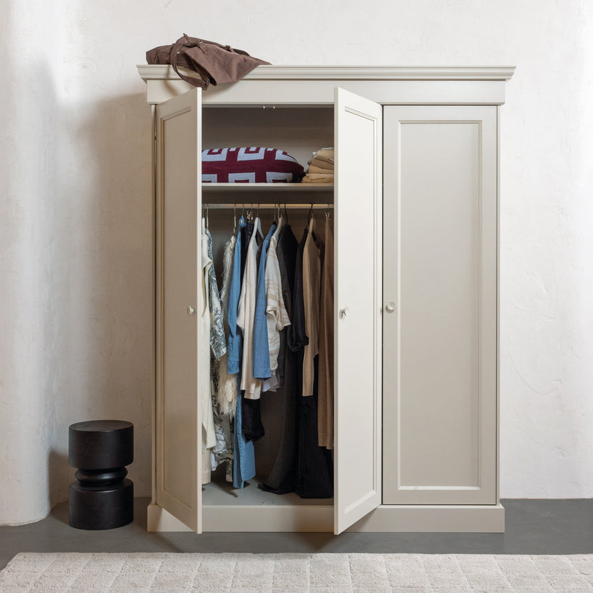 Olivia fa kabinet
