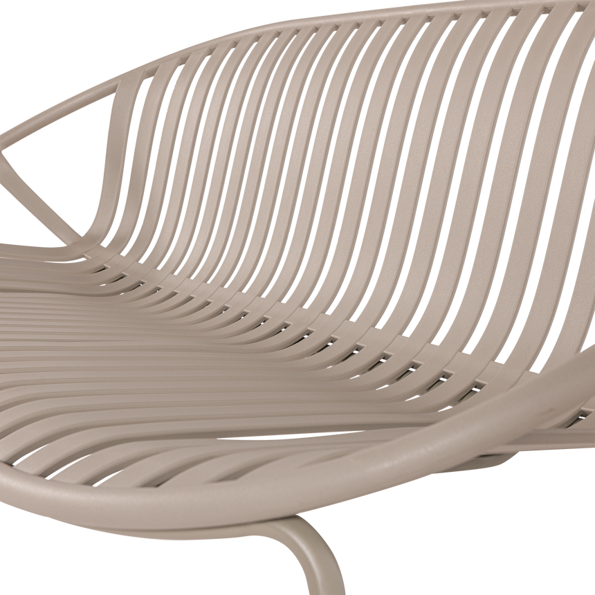 Bruce kerti pad – Játékos design és tartós kivitel