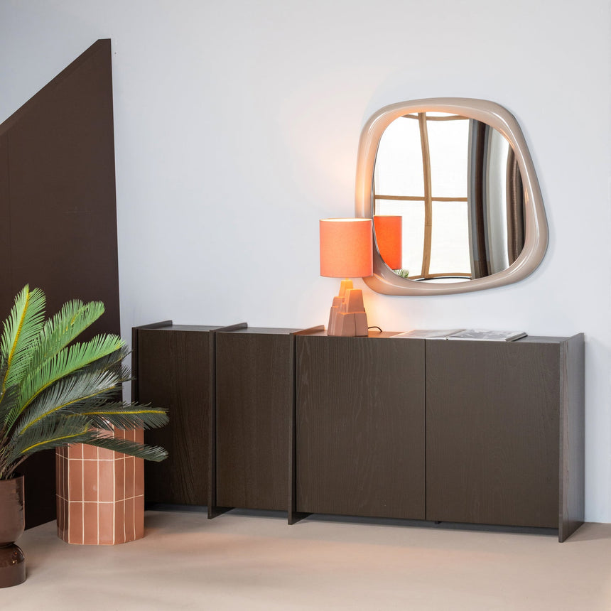 Brune asztali lámpa – Magasfényű fém kivitelben