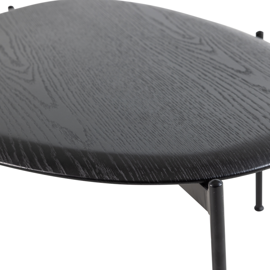 Kota dohányzóasztal – Fekete furnér, modern fém lábakkal