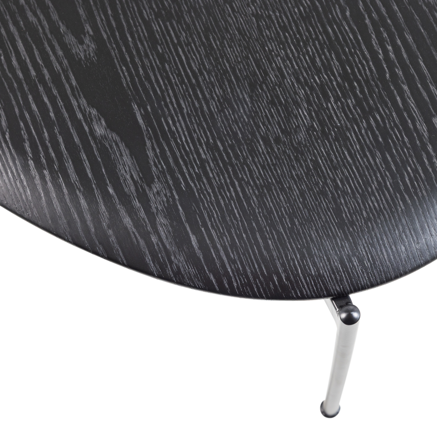 Kota dohányzóasztal – Fekete furnér, modern fém lábakkal