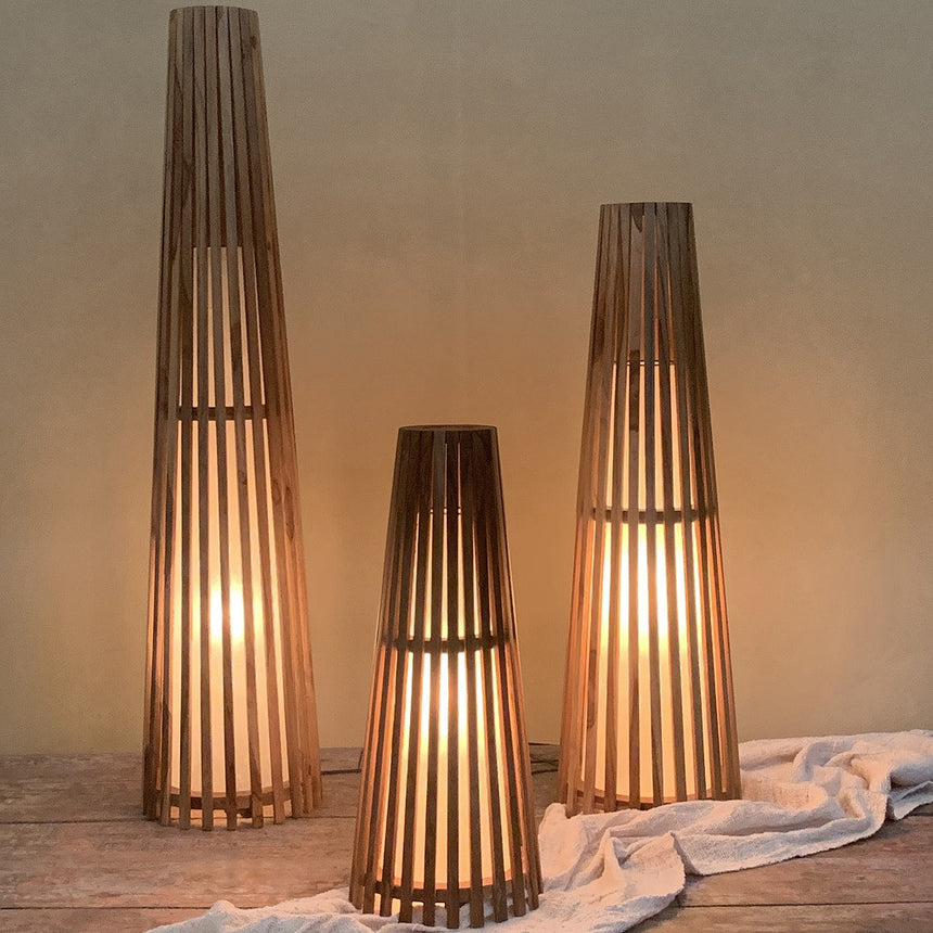 Pharos wooden floor lamp