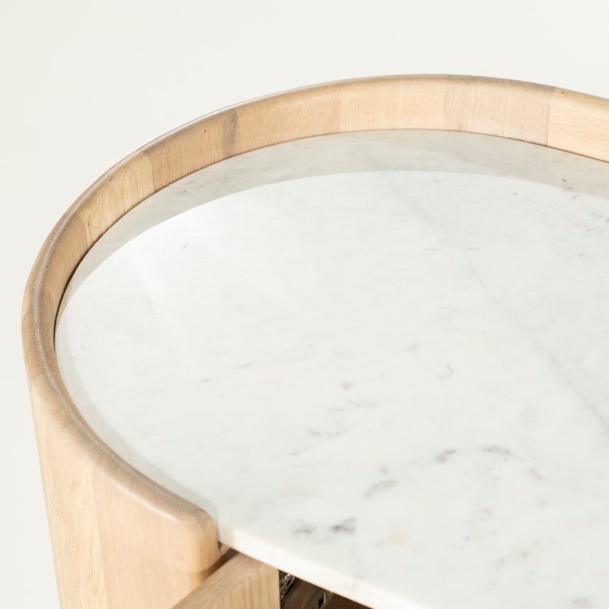 Don komód – Tölgyfa és márvány kombinációja