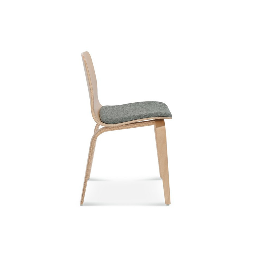 Hips-4 chair