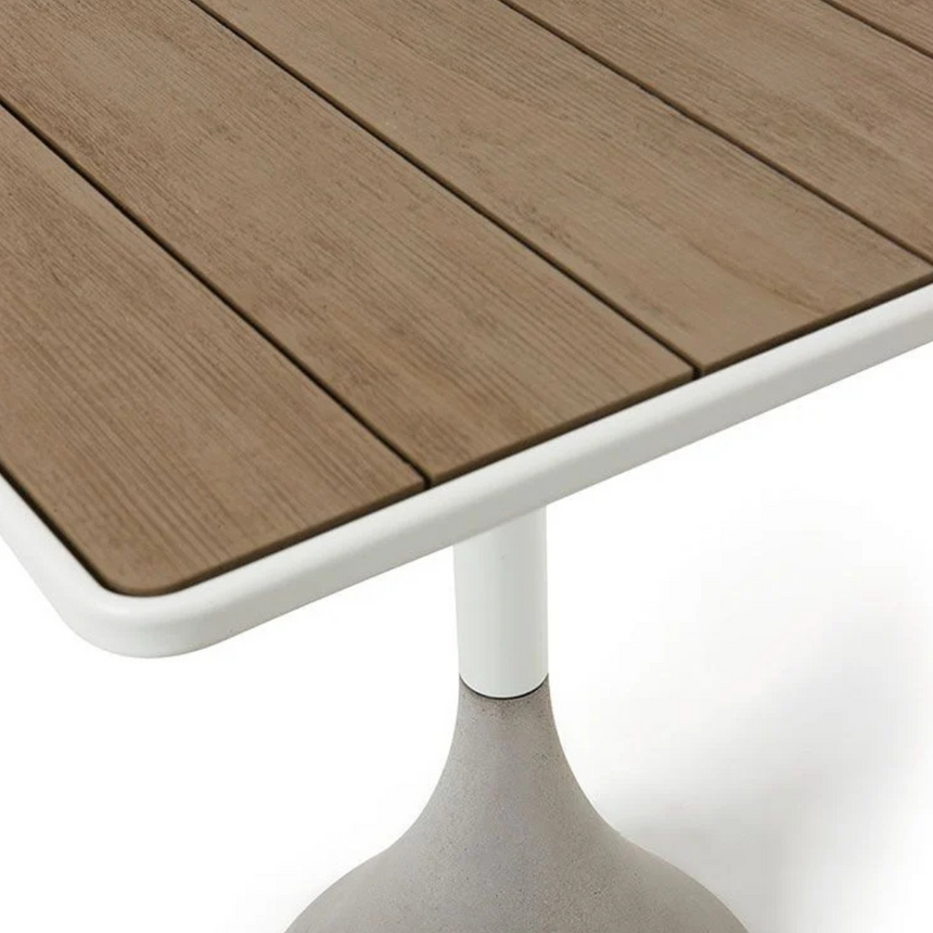 Kilt garden coffee table