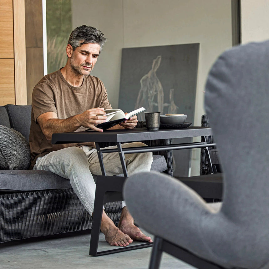 Chill-out fém kerti dohányzóasztal 90x104