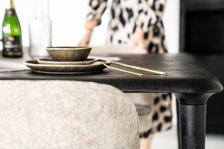 Jiska étkezőasztal – 250x100 cm, mangófából