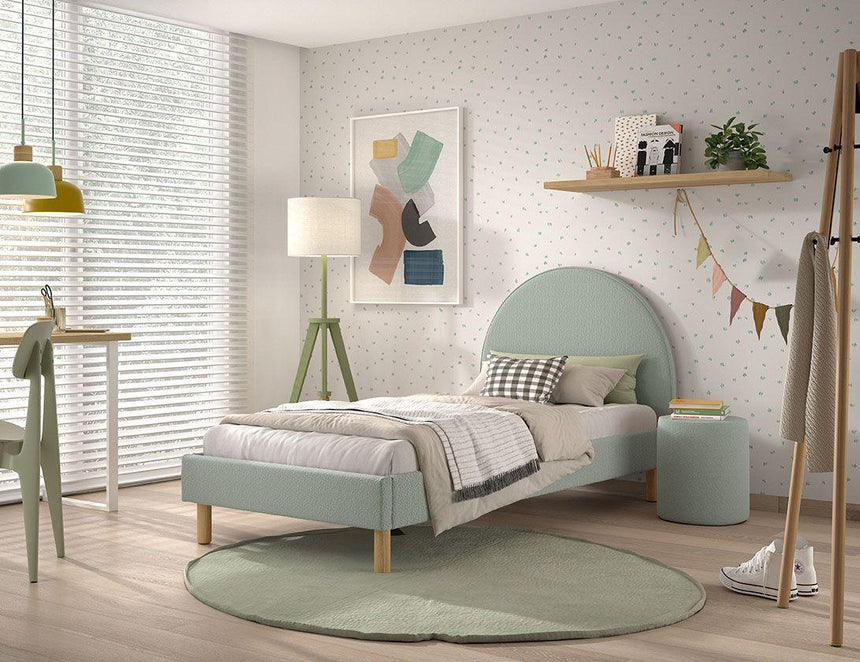 Moon curly children's pouf