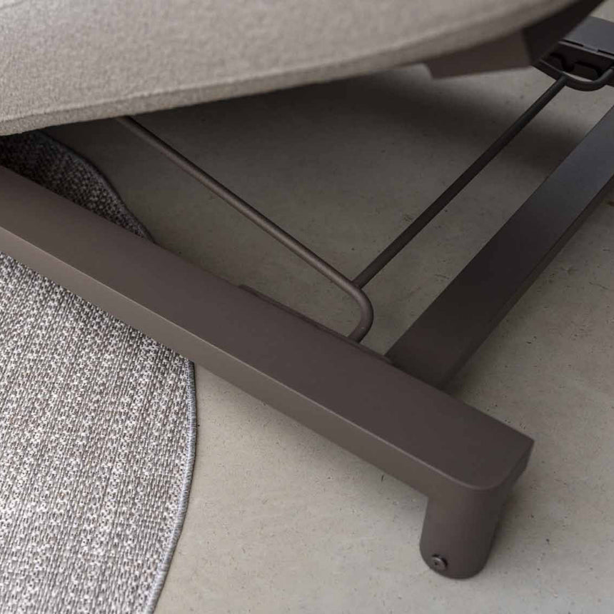 Madeira fabric sun lounger with dark brown legs