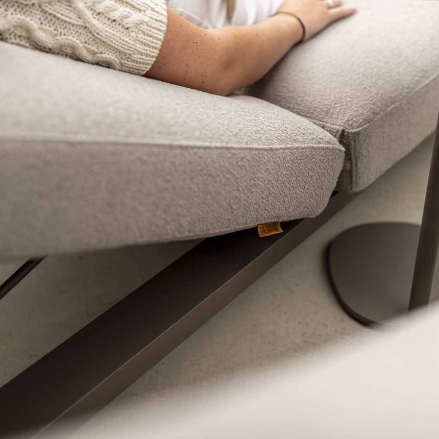 Madeira fabric sun lounger with dark brown legs