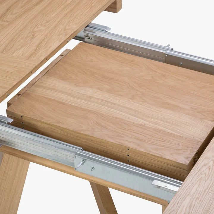 Dustin bővíthető fa étkezőasztal