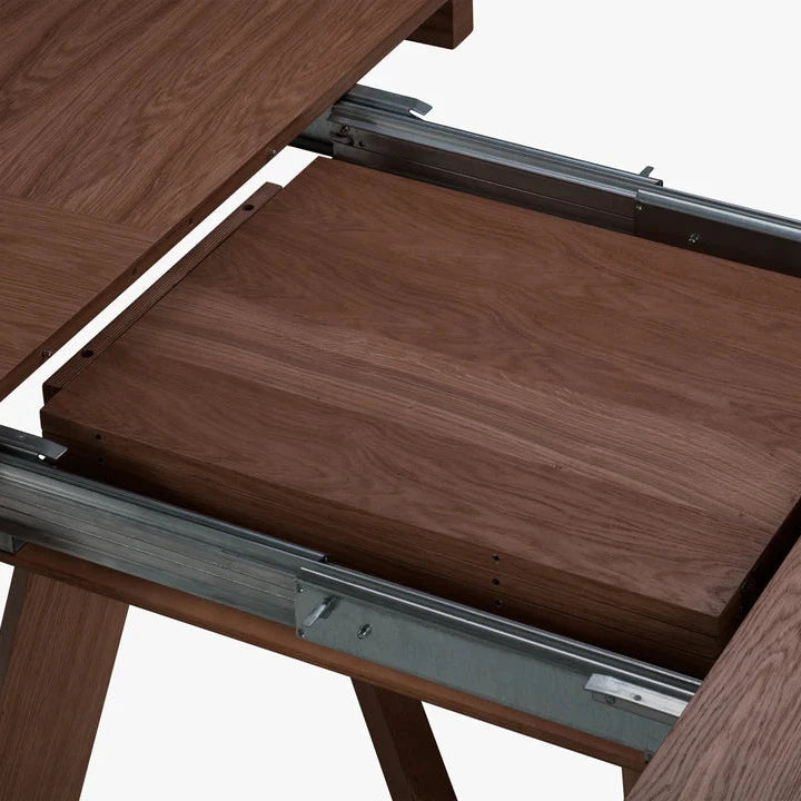 Dustin bővíthető fa étkezőasztal