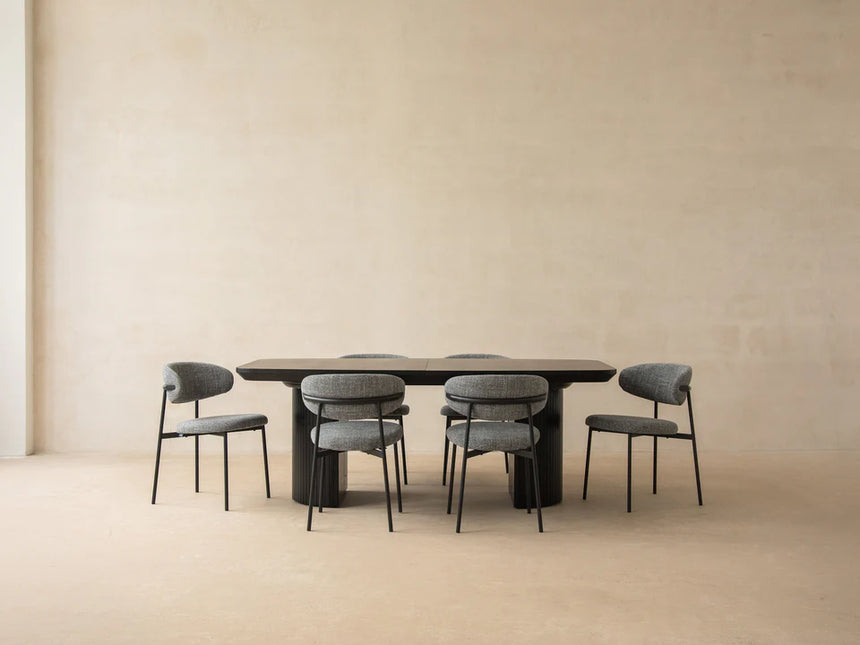 Mana extendable wooden dining table with black legs