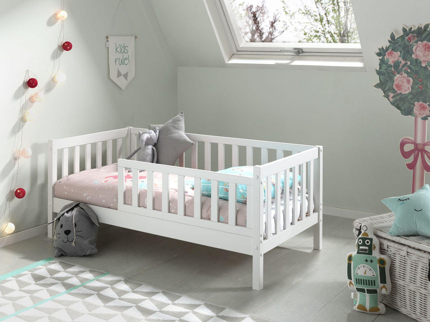 Peuterbed wooden children's bed 70x140